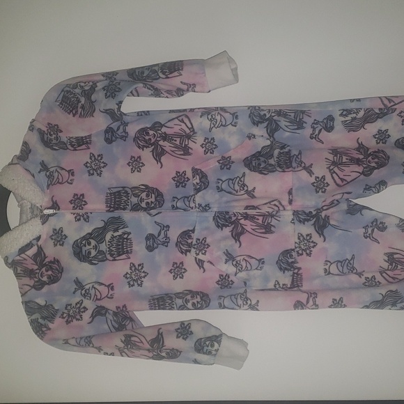 Disney Frozen GIRLS size 6 one piece pajama with hood and pockets - Picture 2 of 10